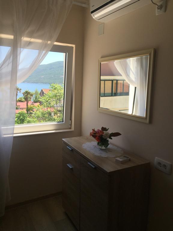 Villa Alla Bed And Breakfast Herceg Novi Exterior foto