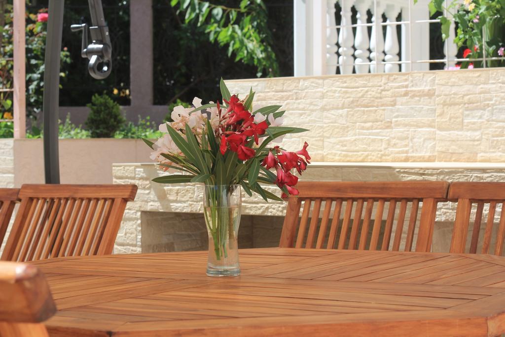 Villa Alla Bed And Breakfast Herceg Novi Exterior foto
